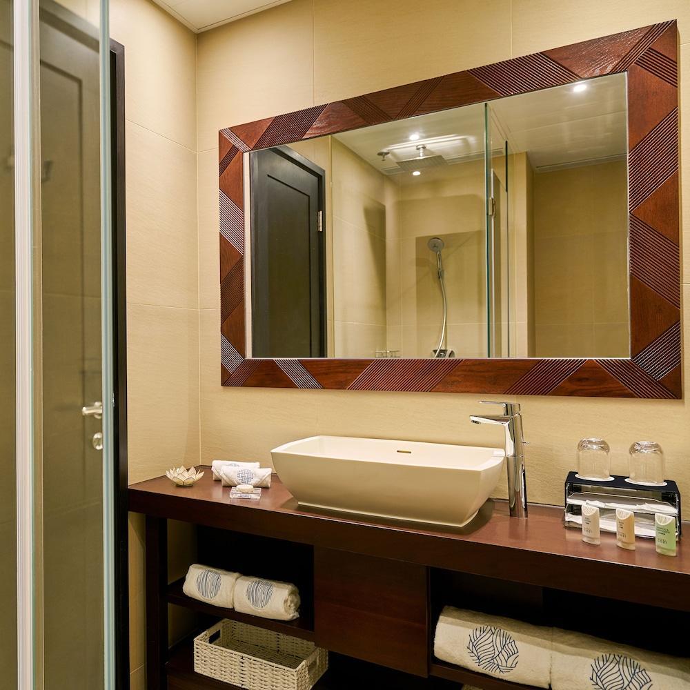 Hotel Cozi Resort Tuen Mun Hong Kong Bagian luar foto